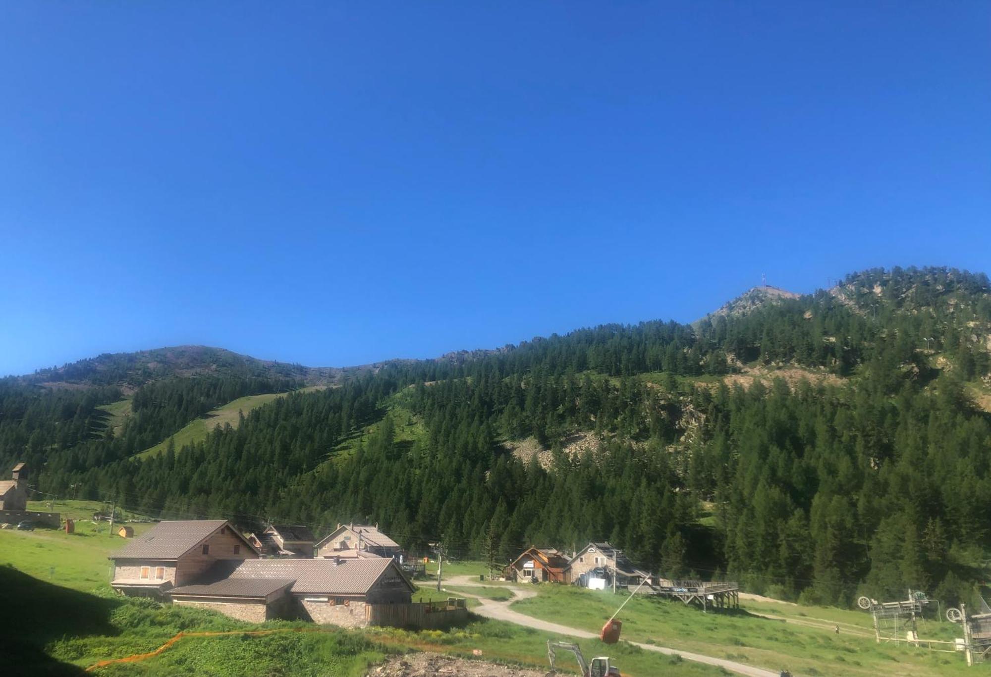 Chaleureux 3 pièces 50m² plein sud avec grande terrasse au pied des pistes à Isola 2000 Exterior foto